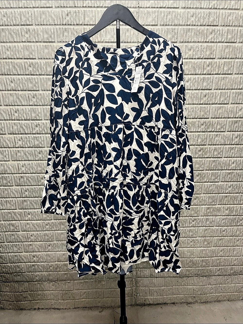 CUPSHE Floral Blue & White Cover-Up Like New